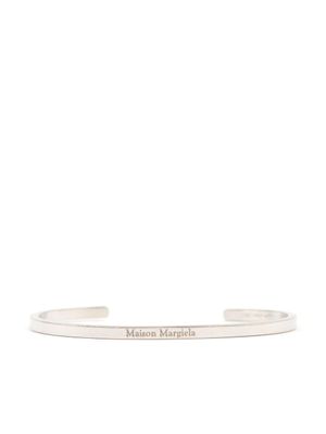Maison Margiela bracelet torque à logo gravé - Argent