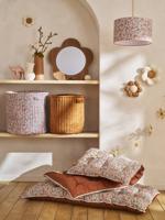 Slinger bloemen rotan beige