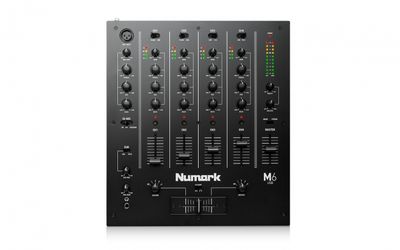 Numark M6 USB 4 kanalen Zwart