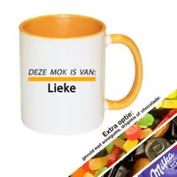 Streep mok met naam (geel)