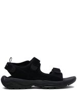 Comme des Garçons Homme sandales à logo imprimé - Noir