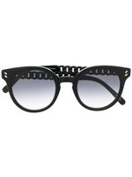 Stella McCartney Eyewear lunettes de soleil à détail de chaîne - Noir