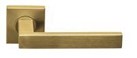 Deurkruk BASICS BSQ2-G geveerd op vierkant rozet - PVD mat goud - thumbnail