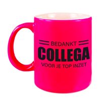 1x stuks collega cadeau mok / beker neon roze bedankt collega voor je top inzet - thumbnail