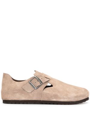 Birkenstock chaussures à boucle - Tons neutres
