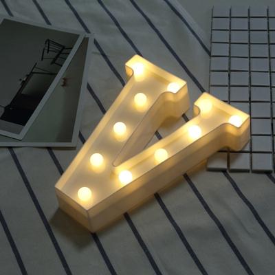 Alfabet V Engelse letter vorm decoratieve licht droge batterij aangedreven warm wit staande opknoping LED vakantie licht
