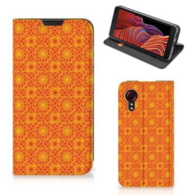 Samsung Galaxy Xcover 5 | Hoesje met Magneet | Batik Oranje