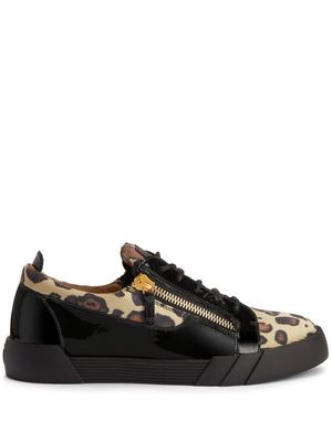Giuseppe Zanotti baskets Frankie à imprimé - Tons neutres