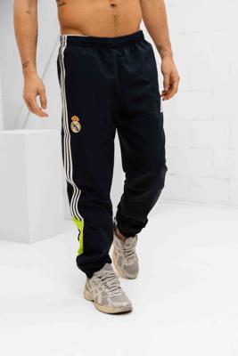 Real Madrid UBP Trainingsbroek Senior - Maat M - Kleur: Donkerblauw | Soccerfanshop