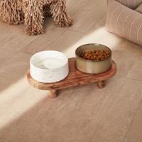 Kave Home Voerbak 'Dumbi' Set van 2 stuks, Keramiek, Met houten standaard