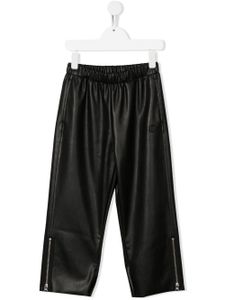 MM6 Maison Margiela Kids pantalon en cuir artificiel à logo brodé - Noir