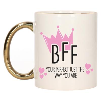 Cadeau koffie/thee mok voor BFF - kroon/hartjes - goud - 300 ml - keramiek