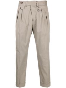 Manuel Ritz pantalon court à détails plissés - Tons neutres