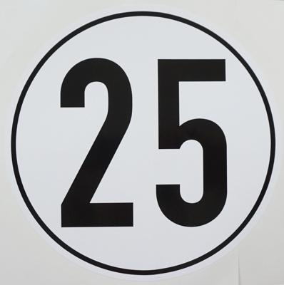 Ad Kilometer sign 25km witte plusguide