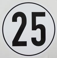 Ad Kilometer sign 25km witte plusguide