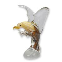 A MURANO STYLE GLASS FIGURINE OF AN EAGLE IN FLIGHT