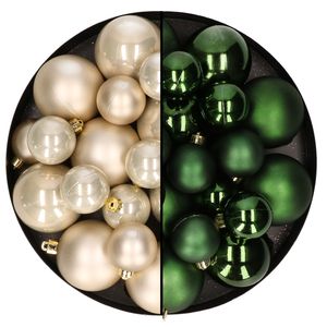 Kerstversiering kunststof kerstballen mix champagne/donkergroen 6-8-10 cm pakket van 44x stuks