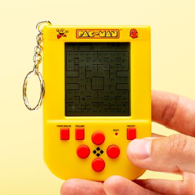 Pac-Man Spelcomputer Met Sleutelhanger Pac-Man Spelcomputer Met Sleutelhanger