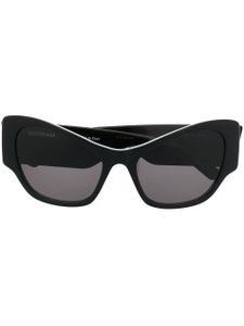 Balenciaga Eyewear lunettes de soleil à monture papillon - Noir