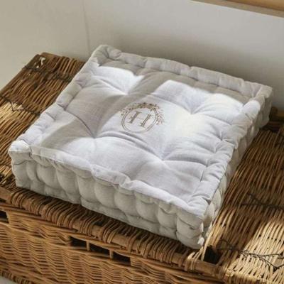 Vloerkussen - VANDAAG - CHARME - Slub x Chambray x Berenice Borduurwerk - 40 x 40 x 10 cm