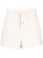 Nike short à logo brodé - Blanc Nike short à logo brodé - Blanc