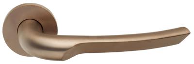 Formani deurkruk Rivio by Gensler GL102-G deurkruk geveerd op rozet - PVD licht brons