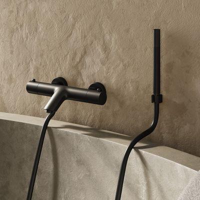 Saniclear Nero mat zwarte badkraan thermostatisch met handdouche set Saniclear Nero mat zwarte badkraan thermostatisch met handdouche set