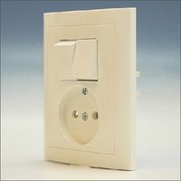 Berker S1 combinatie serieschakelaar/wandcontactdoos polarwit glanzend