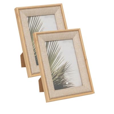 Atmosphera Fotolijstje - 2x - voor 10 x 15 cm foto - beige - mdf/glas - ornament frame 14.5 x 19.5 c Atmosphera Fotolijstje - 2x - voor 10 x 15 cm foto - beige - mdf/glas - ornament frame 14.5 x 19.5 c