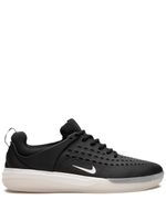 Nike baskets SB Zoom Nyjah 3 - Noir