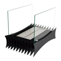 Haard met richeltjes en veiligheidsglas