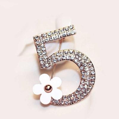 Digitale 5 kleine bloem individuele creatieve broche (Rose goud wit)
