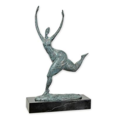 A MODERNIST BRONZE SCULPTURE OF A FEMALE NUDE
