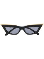 VALENTINO GARAVANI EYEWEAR lunettes de soleil à monture papillon - Noir