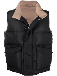 Alexander McQueen gilet matelassé à logo imprimé - Noir