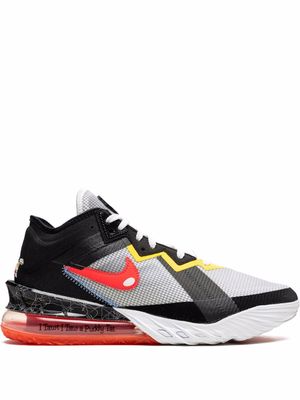 Nike x Space Jam baskets Lebron XVIII - Blanc