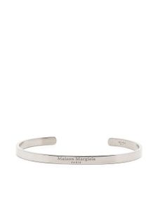 Maison Margiela bracelet torque à logo gravé - Argent