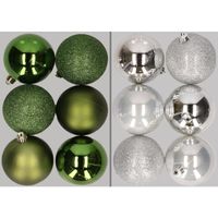 12x stuks kunststof kerstballen mix van appelgroen en zilver 8 cm   -