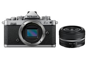 Nikon Z fc + 28 SE-kit MILC 20,9 MP CMOS 5568 x 3712 Pixels Zwart, Zilver