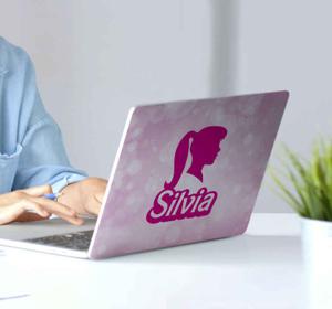 Roze silhouet meisje laptop sticker met naam