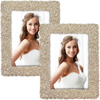 Zep - 2x stuks - Fotolijst - zilver - kunststof - bloemen - geschikt voor foto -20 x 25 cm Zep - 2x stuks - Fotolijst - zilver - kunststof - bloemen - geschikt voor foto -20 x 25 cm