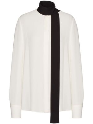 Valentino Garavani blouse en soie à détail de foulard - Blanc