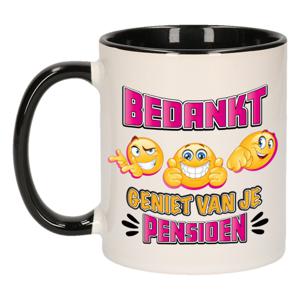 Cadeau mok voor collega - afscheid/pensioen - roze/zwart - keramiek - 300 ml