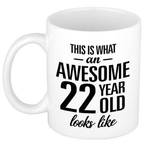 Awesome 22 year cadeau mok / beker 300 ml