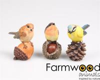 Tuinbeeld Vogel op noot 5x3x6 cm Tuinbeeld Vogel op noot 5x3x6 cm