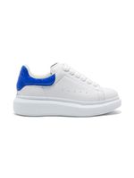 Alexander McQueen Kids baskets Oversized à effet peau de crocodile - Blanc