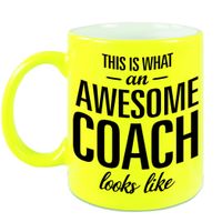 Awesome coach cadeau mok / beker neon geel 330 ml