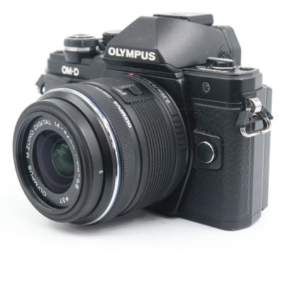 Olympus OM-D E-M10 mark II + 14-42mm F/3.5-5.6 II R occasion