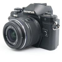 Olympus OM-D E-M10 mark II + 14-42mm F/3.5-5.6 II R occasion