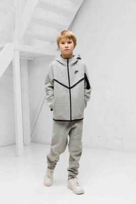 Nike Tech Fleece Trainingspak Kids Grijs - Maat 140 - Kleur: Grijs | Soccerfanshop